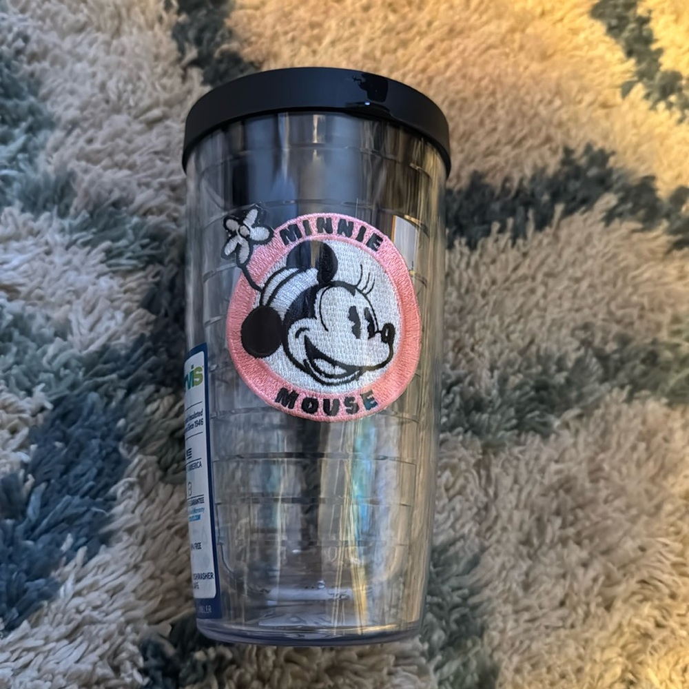 Minnie Mouse tervis cup